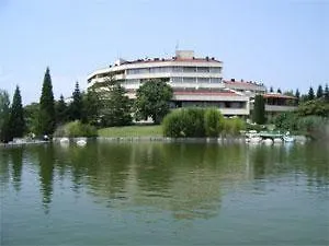 Saint Vrach Hotel